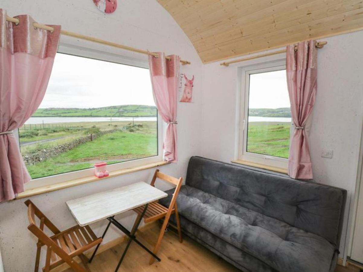 The Beautiful Lazy Llama Shepherd Hut Farm Stay Ballyshannon Exterior photo